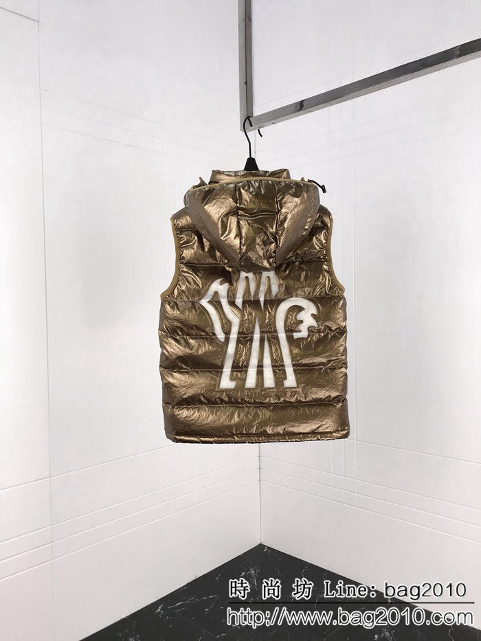 MONCLER蒙口 2018年秋冬新款 最輕最保暖 男款羽絨馬甲 採用90%國標白鵝絨 背後透明Logo大標 ydi2299